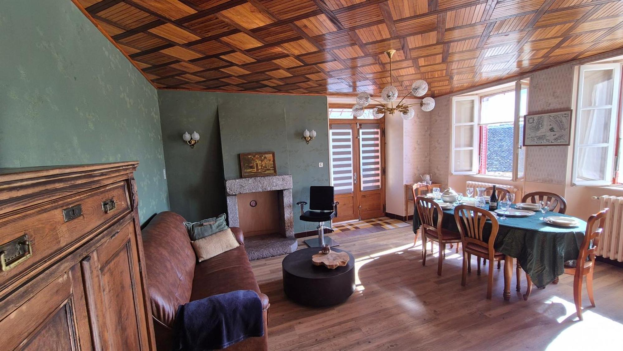 Maison La Vie De L'Aubrac - Gite Lo Bel Peis Saint-Symphorien-de-Thenieres Extérieur photo