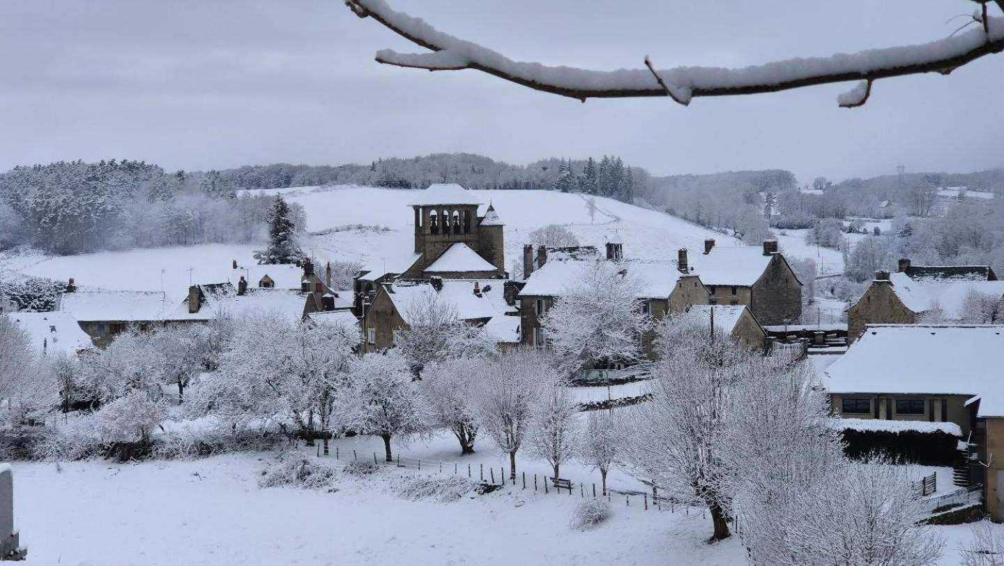 Maison La Vie De L'Aubrac - Gite Lo Bel Peis Saint-Symphorien-de-Thenieres Extérieur photo