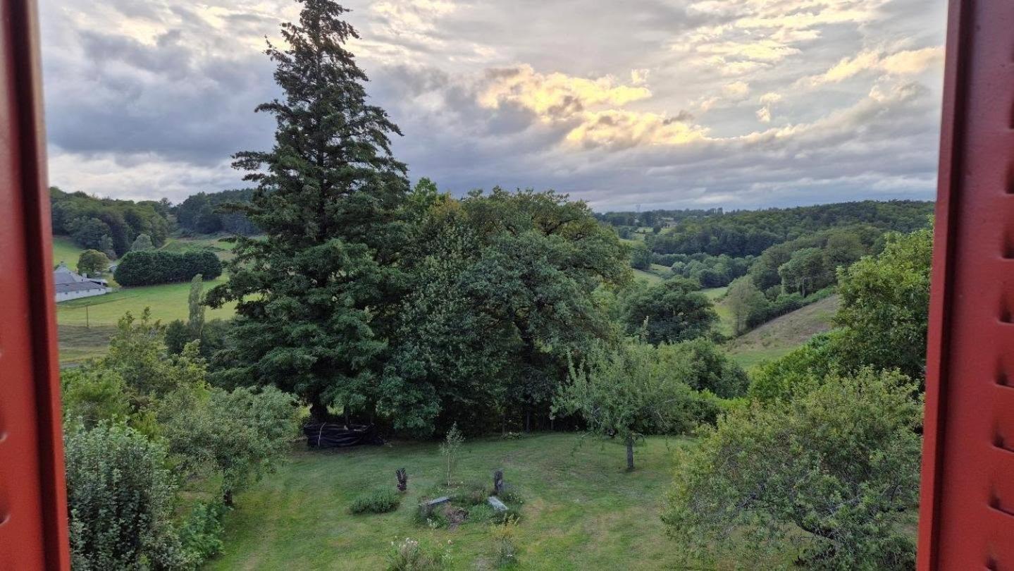Maison La Vie De L'Aubrac - Gite Lo Bel Peis Saint-Symphorien-de-Thenieres Extérieur photo