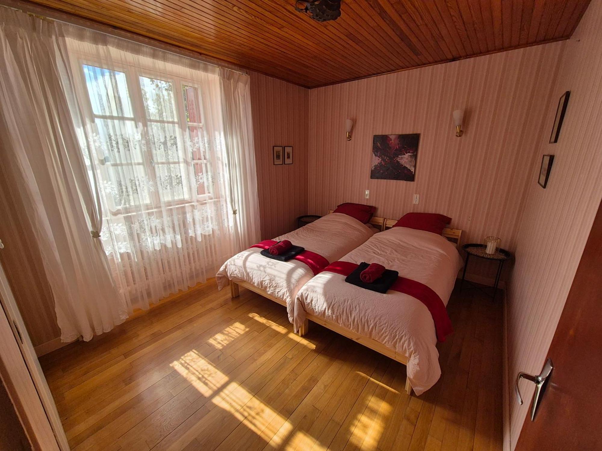 Maison La Vie De L'Aubrac - Gite Lo Bel Peis Saint-Symphorien-de-Thenieres Extérieur photo