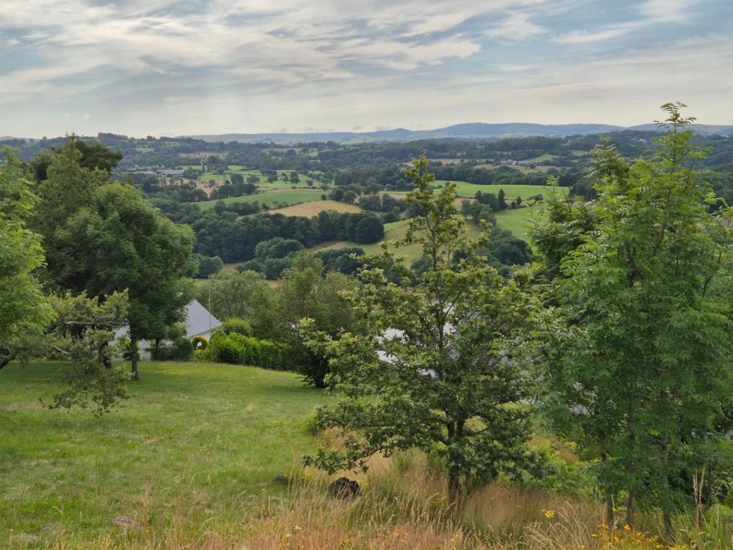 Maison La Vie De L'Aubrac - Gite Lo Bel Peis Saint-Symphorien-de-Thenieres Extérieur photo