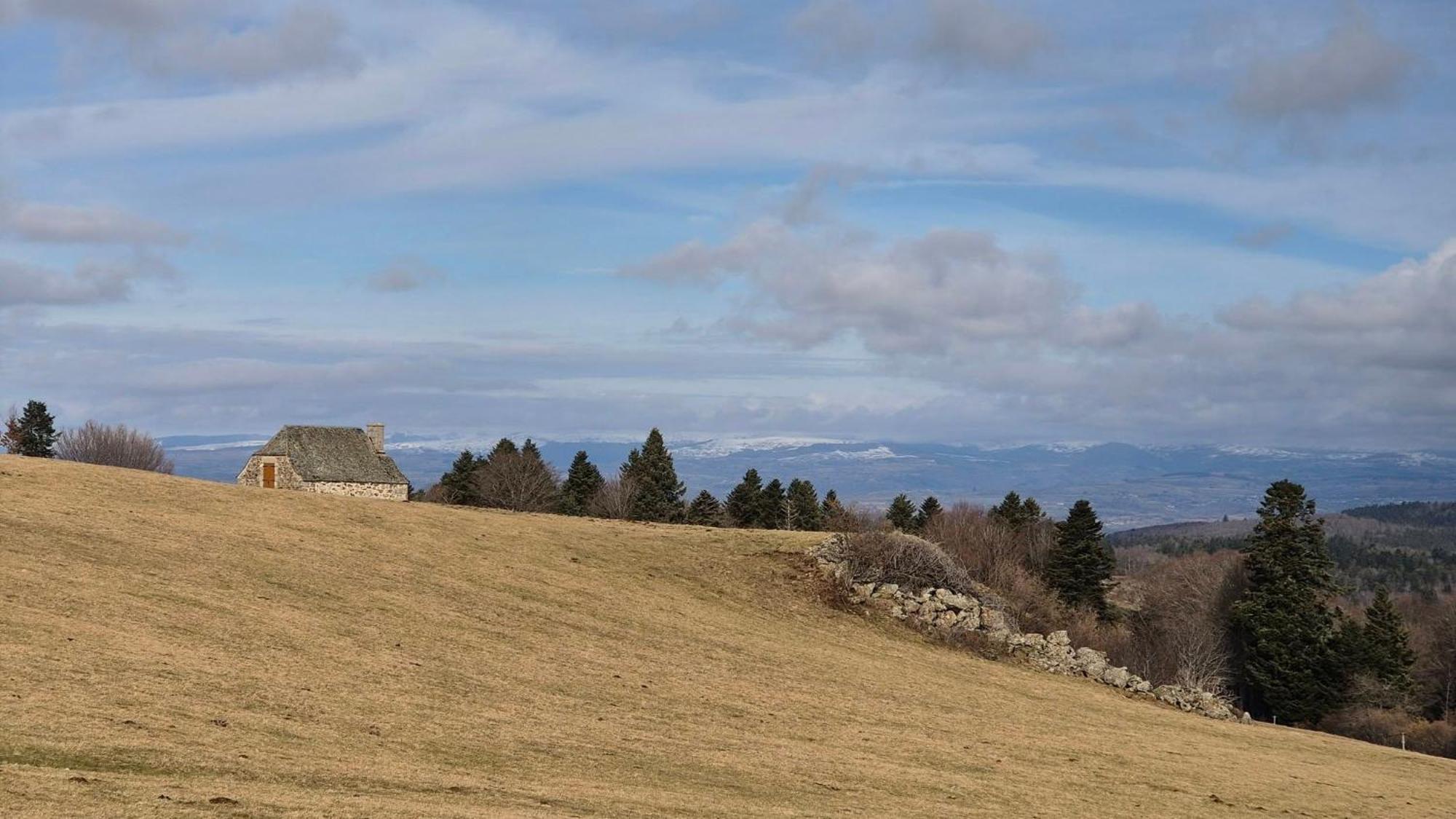 Maison La Vie De L'Aubrac - Gite Lo Bel Peis Saint-Symphorien-de-Thenieres Extérieur photo